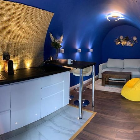 Quirky Vaulted Flat With Terrace Daire Bath Dış mekan fotoğraf