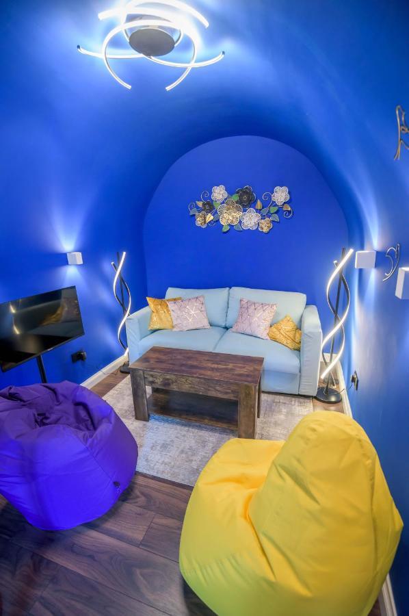 Quirky Vaulted Flat With Terrace Daire Bath Dış mekan fotoğraf