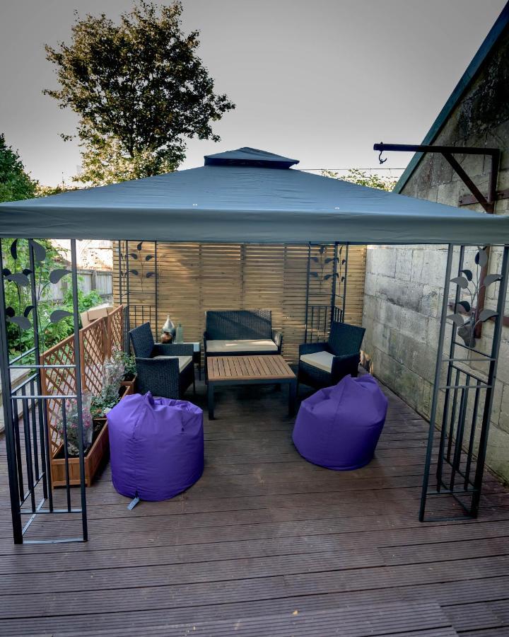 Quirky Vaulted Flat With Terrace Daire Bath Dış mekan fotoğraf