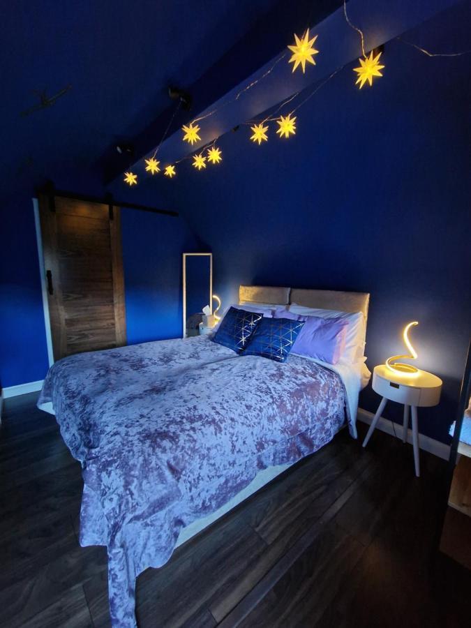 Quirky Vaulted Flat With Terrace Daire Bath Dış mekan fotoğraf